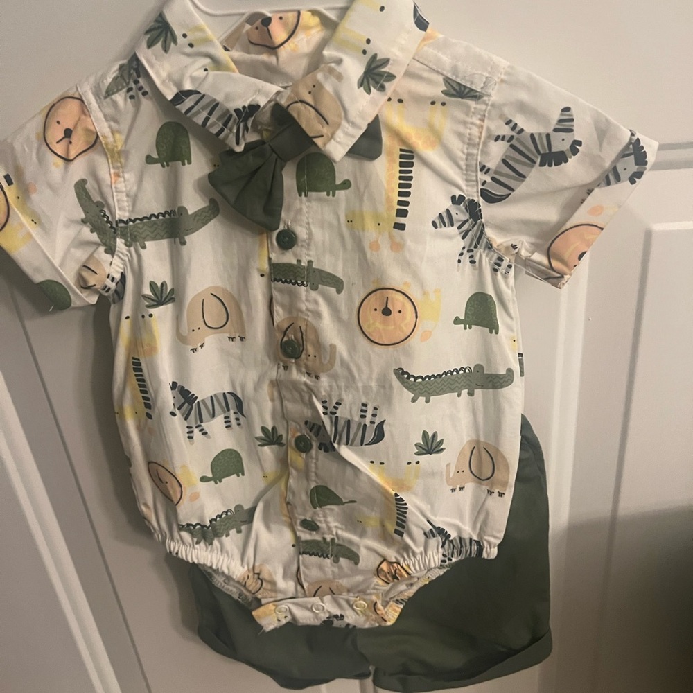 Infant boys 6 months short set w bow tie